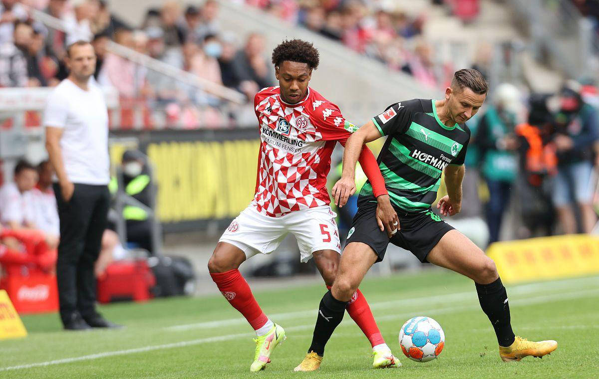 德甲：勒沃库森背负压力，柏林联合稳健发挥，美因茨下滑不止