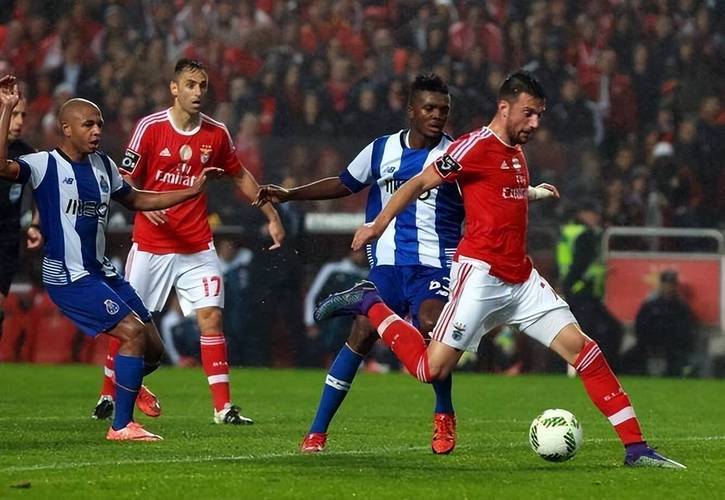 葡超强强对话：布拉加主场亮剑，本菲卡客场争雄